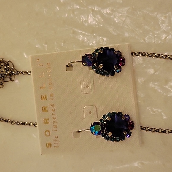 Sorrelli blue green necklace w complimenting earrings - Picture 2 of 4